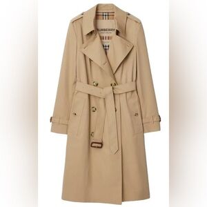 Burberry Tan Chelsea Trench Coat for Women